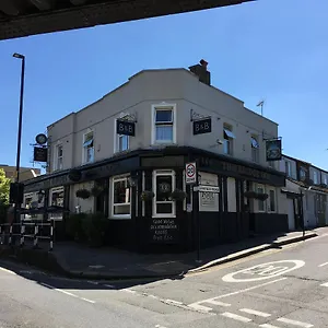 Hotel The Bridge, Isleworth
